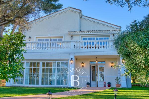 Antibes, Villa 4 Chambres -  300 m² à vendre