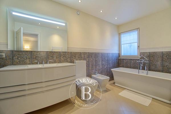 Antibes, Villa 4 Chambres -  300 m² à vendre