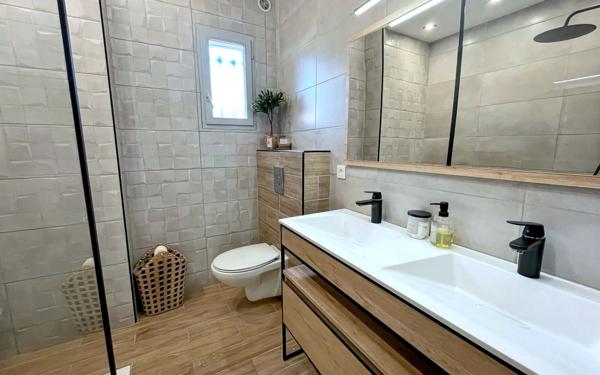 Maison à vendre    5 pièces • 114 m2 La Calmette