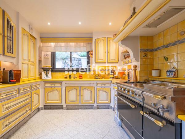 Maison 6 pièces - 327 m² Bien prestige