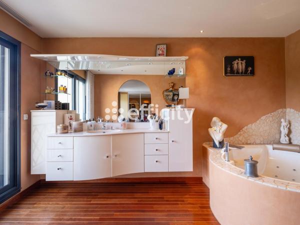 Maison 6 pièces - 327 m² Bien prestige