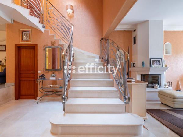 Maison 6 pièces - 327 m² Bien prestige