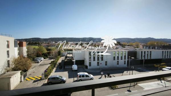T3 lumineux avec balcon – Dernier étage – Vue colline – Châteauneuf-les-Martigues
