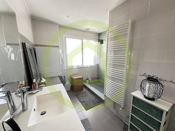 Appartement à TOULON (83100)