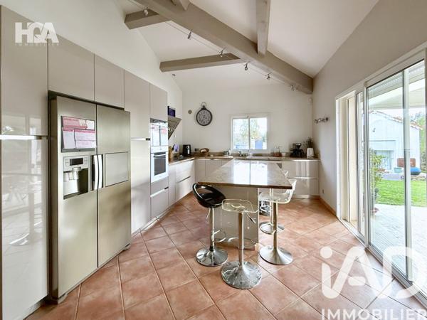 Maison à vendre 8 pièces 165 m² Solliès-Pont