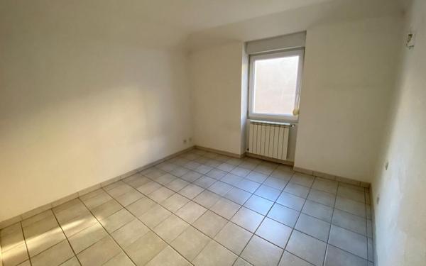 Appartement à louer    2 pièces •  Saint-Ambroix