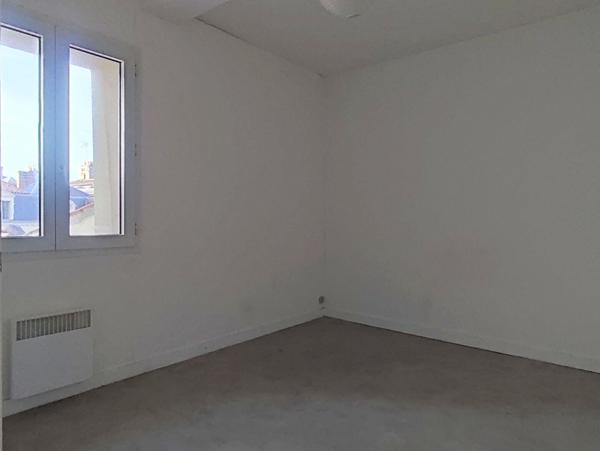 A VENDRE - LA ROCHELLE - Centre ville - Appartement 2 pièces - Ascenseur - Terrasse