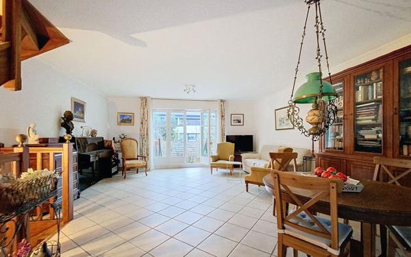 Maison à vendre    5 pièces • 135 m2 Châtillon