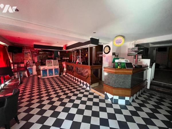 Local professionnel Bar-Tabac et appartement attenant