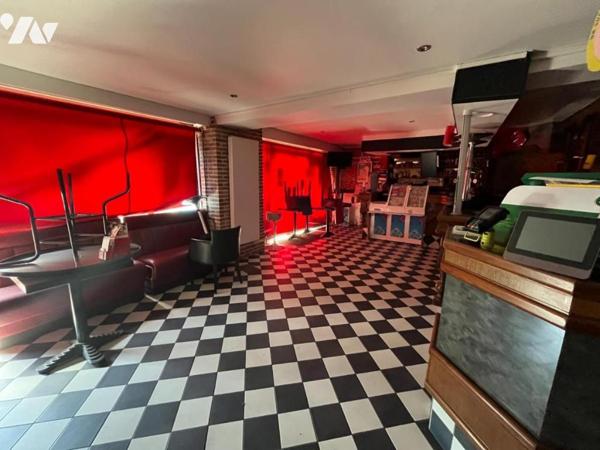 Local professionnel Bar-Tabac et appartement attenant