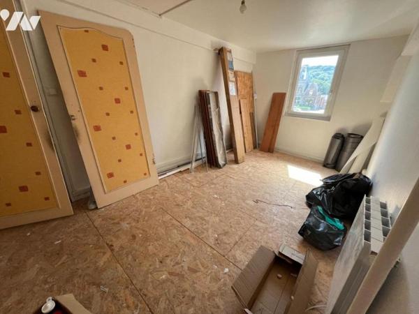 Local professionnel Bar-Tabac et appartement attenant