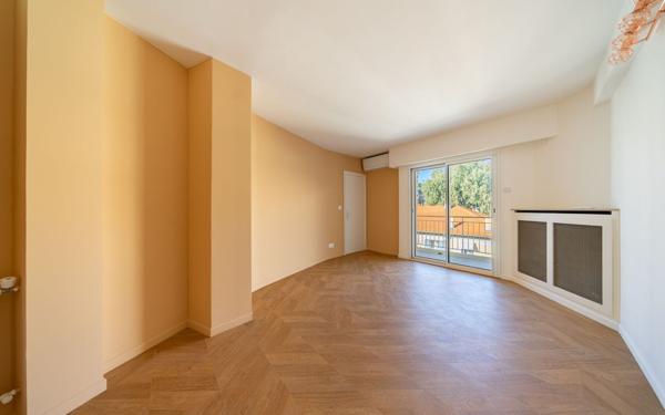 Appartement à vendre    4 pièces • 128 m2 Cannes
