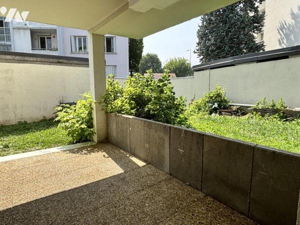 Appartement à Grenoble 3P+C avec jardin privatif - Garage