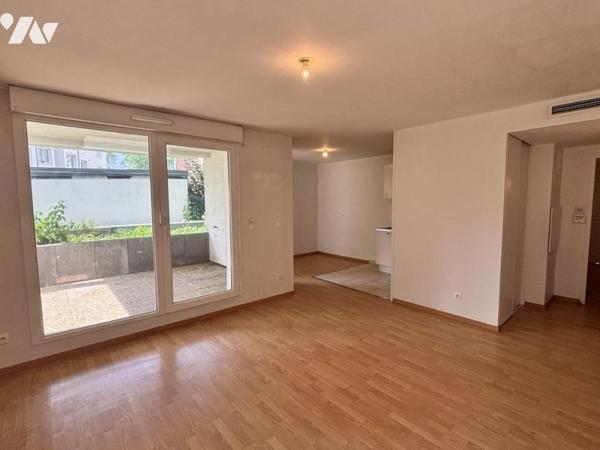 Appartement à Grenoble 3P+C avec jardin privatif - Garage