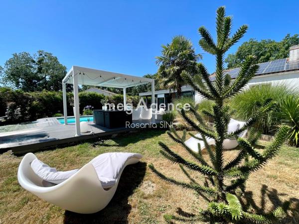 Maison à SAINTE-FOY, 85150 - 5 pièces 206m²