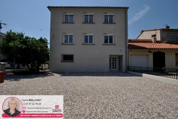 Argelès - Immeuble refait à neuf avec 2 appartements, garages et jardin clos