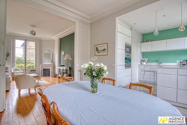 "Le Chesnay Plateau Saint Antoine" Exceptionnel ! Superbe appartement de 115m² en rez de jardin avec terrasse !

Loyer €3 200/mois charges comprises **

- Ref : 24226