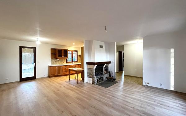 Maison à louer    4 pièces •  Volx