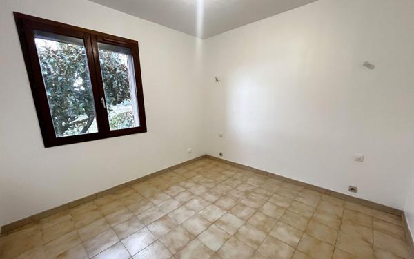 Maison à louer    4 pièces •  Volx