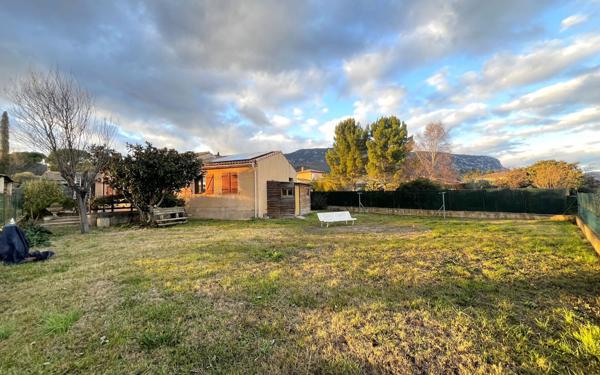 Maison à louer    4 pièces •  Volx