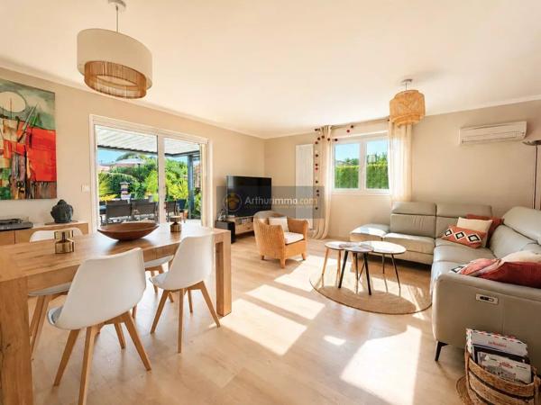 Vente                                                      Villa
                        
                     4 pièces                      92 m2                     à Saint-Raphaël