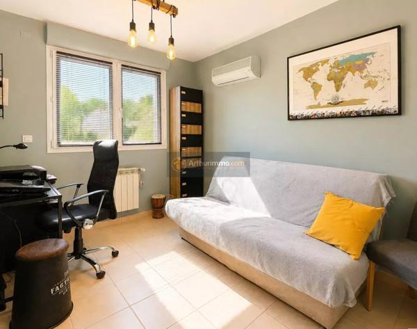 Vente                                                      Villa
                        
                     4 pièces                      92 m2                     à Saint-Raphaël