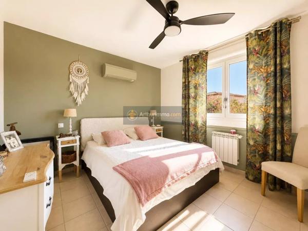 Vente                                                      Villa
                        
                     4 pièces                      92 m2                     à Saint-Raphaël