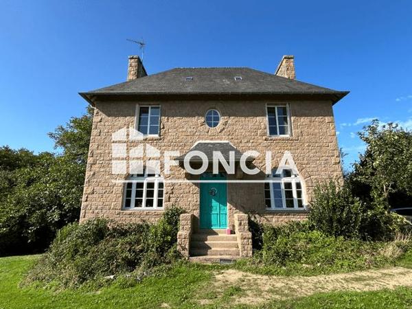 Location Maison 5 pièces 141.98 m² - 21 RUE JOSEPH LESBLEIZ Ploubezre 22300
