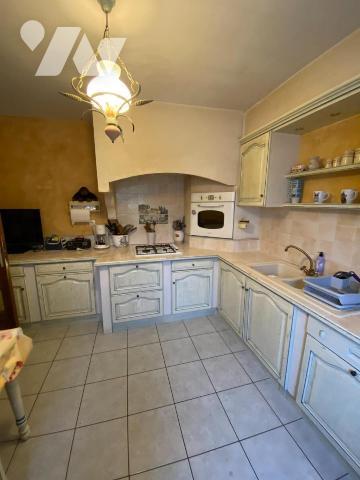 PAVILLON SUR SOUS-SOL à MELLERAY