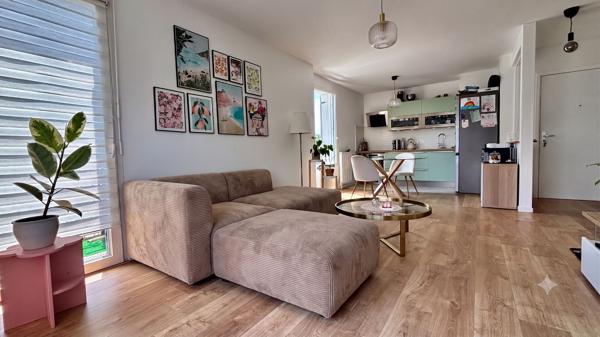 Appartement Corbeil  3 pièce(s) 62.8 m2