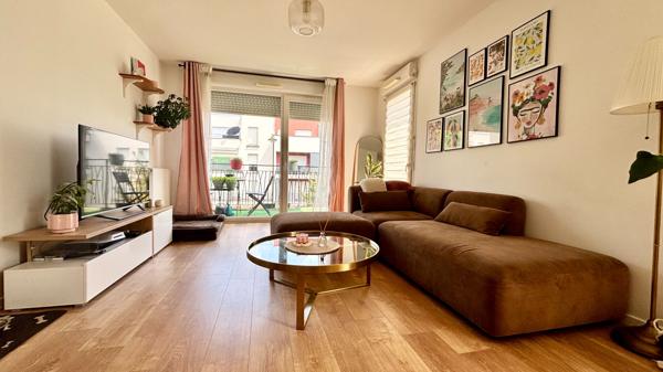 Appartement Corbeil  3 pièce(s) 62.8 m2