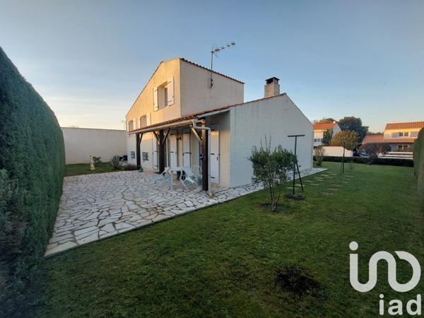 Maison 5 pièces de 101 m² à Saint-Xandre (17138)