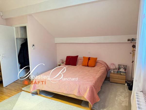 Maison familiale d'exception à Anglefort – À seulement 45 min de la douane de Bardonnex !