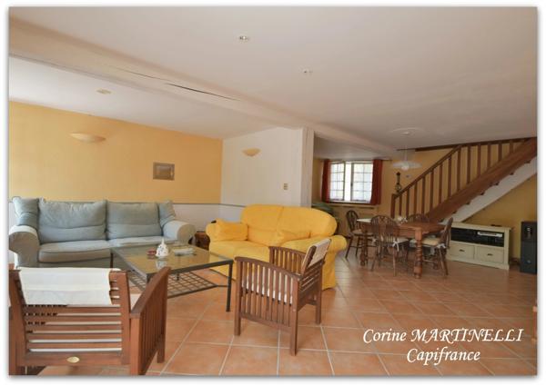 Maison de village avec jardin, piscine et garage — Cœur du Gers
