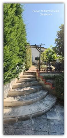 Maison de village avec jardin, piscine et garage — Cœur du Gers