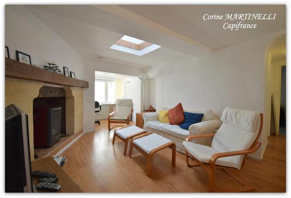 Maison de village avec jardin, piscine et garage — Cœur du Gers
