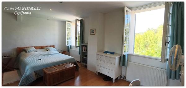 Maison de village avec jardin, piscine et garage — Cœur du Gers