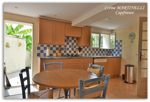 Maison de village avec jardin, piscine et garage — Cœur du Gers