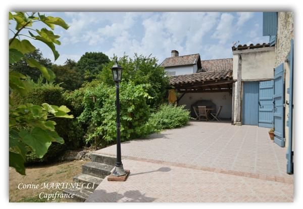 Maison de village avec jardin, piscine et garage — Cœur du Gers