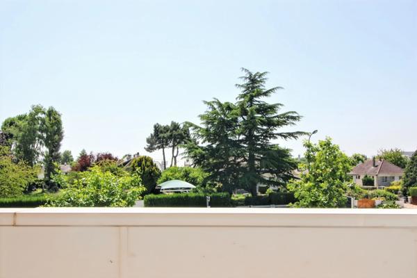 Franqueville Saint Pierre Appartement dernier étage T3 70m2 Terrasse 18 m2 sud