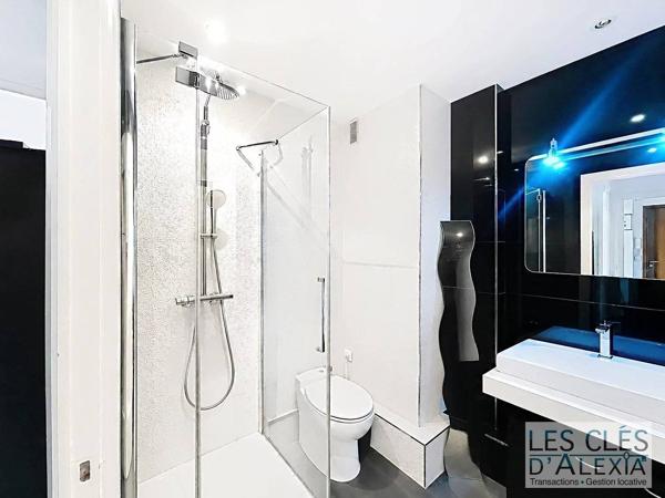 T2BIS BALCON - PARKING - LYON 6ᵉ – BROTTEAUX
