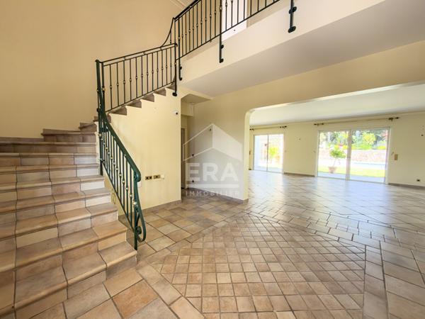 Villa grand standing  Mougins  264 m²  sur 1 644 m²
