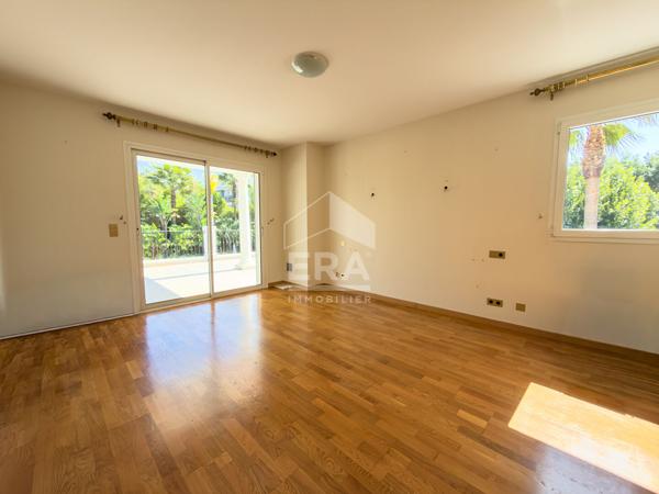 Villa grand standing  Mougins  264 m²  sur 1 644 m²