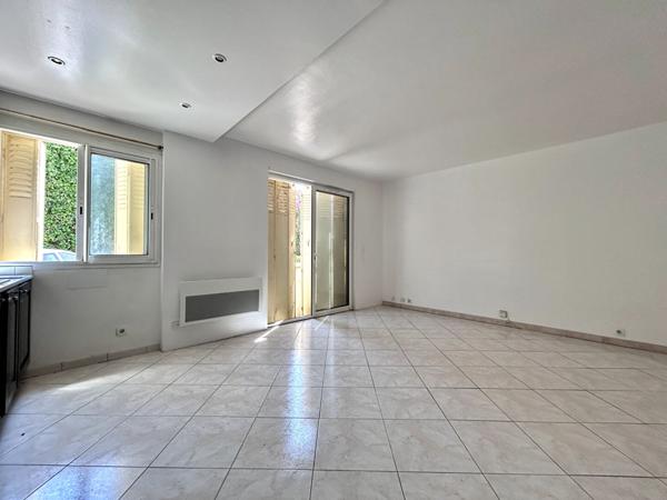 Appartement Marseille 2 pièce(s) 40 m² POINTE ROUGE - PARKING