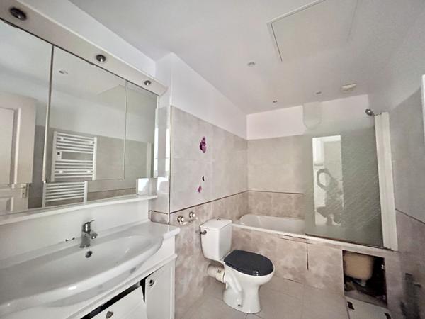 Appartement Marseille 2 pièce(s) 40 m² POINTE ROUGE - PARKING