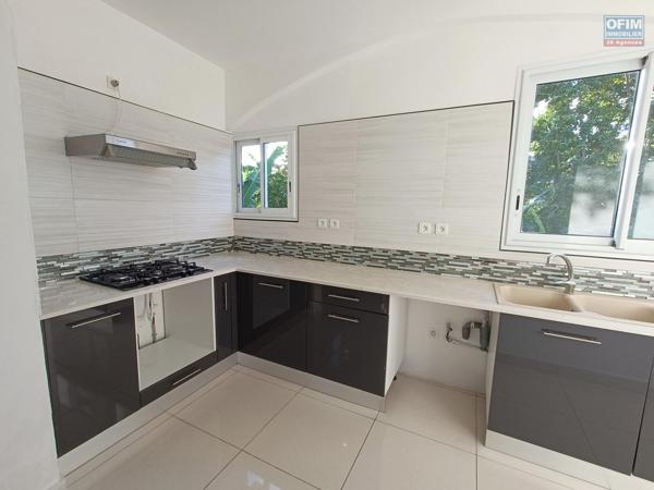 A louer Appartement T4 en duplex avec grande Terrasse à Sainte-Anne