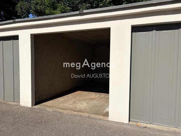 Parking à TASSIN-LA-DEMI-LUNE, 69160 - 12m²