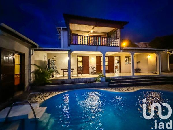 Maison à vendre 6 pièces 163 m² L'Étang-Salé