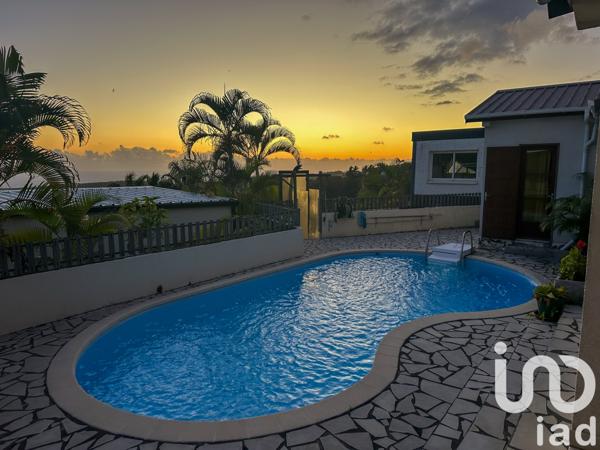 Maison à vendre 6 pièces 163 m² L'Étang-Salé