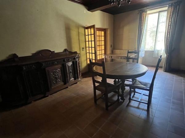 MARCIAC proche, VUE PYRENEES depuis cette BELLE MAISON DE FAMILLE 215m2, grandes dépendances sur 1750m2 de jardin, dans village patrimonial.